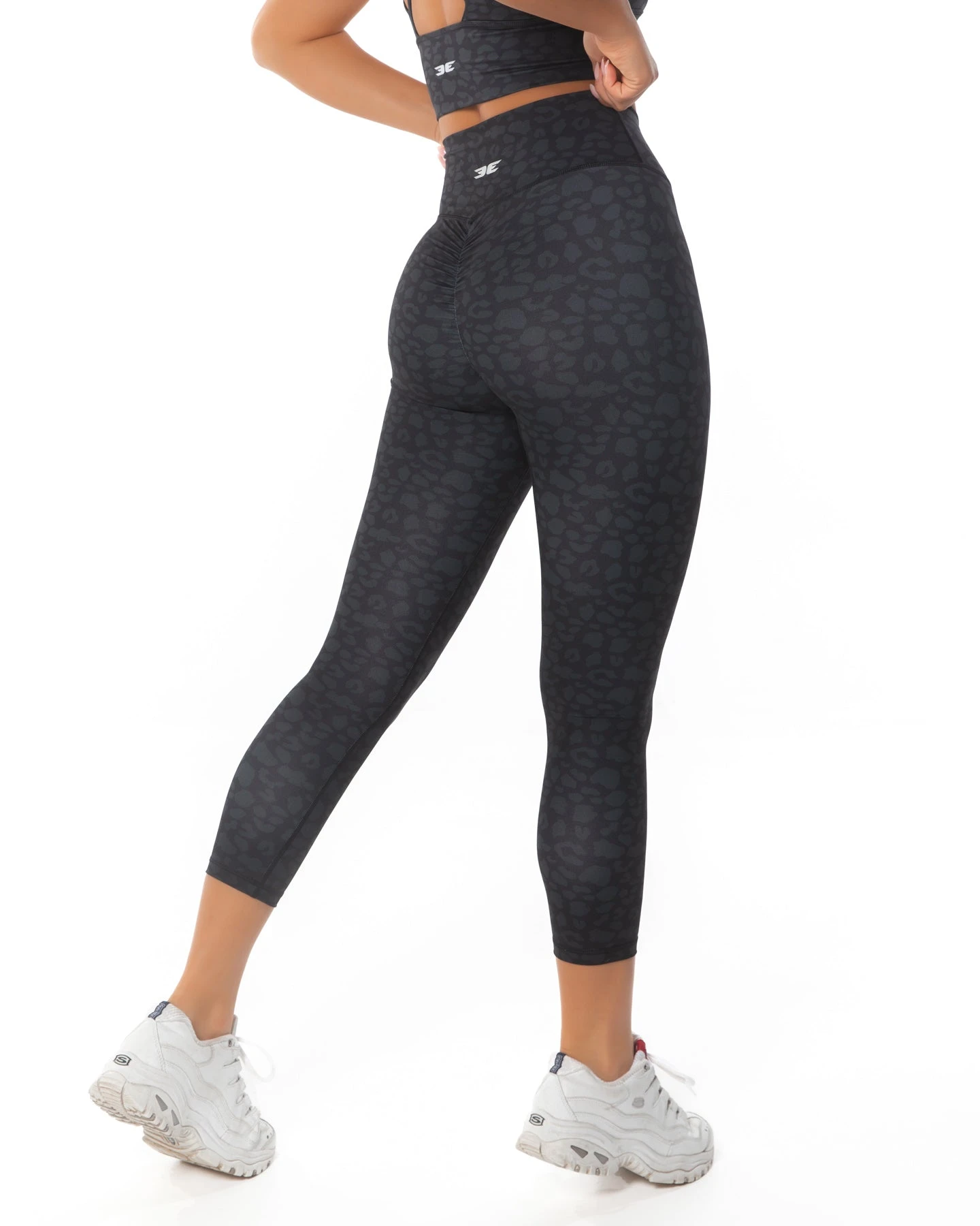 Elite Eleven 7/8 Scrunch Tights - Black Leopard - Image 2